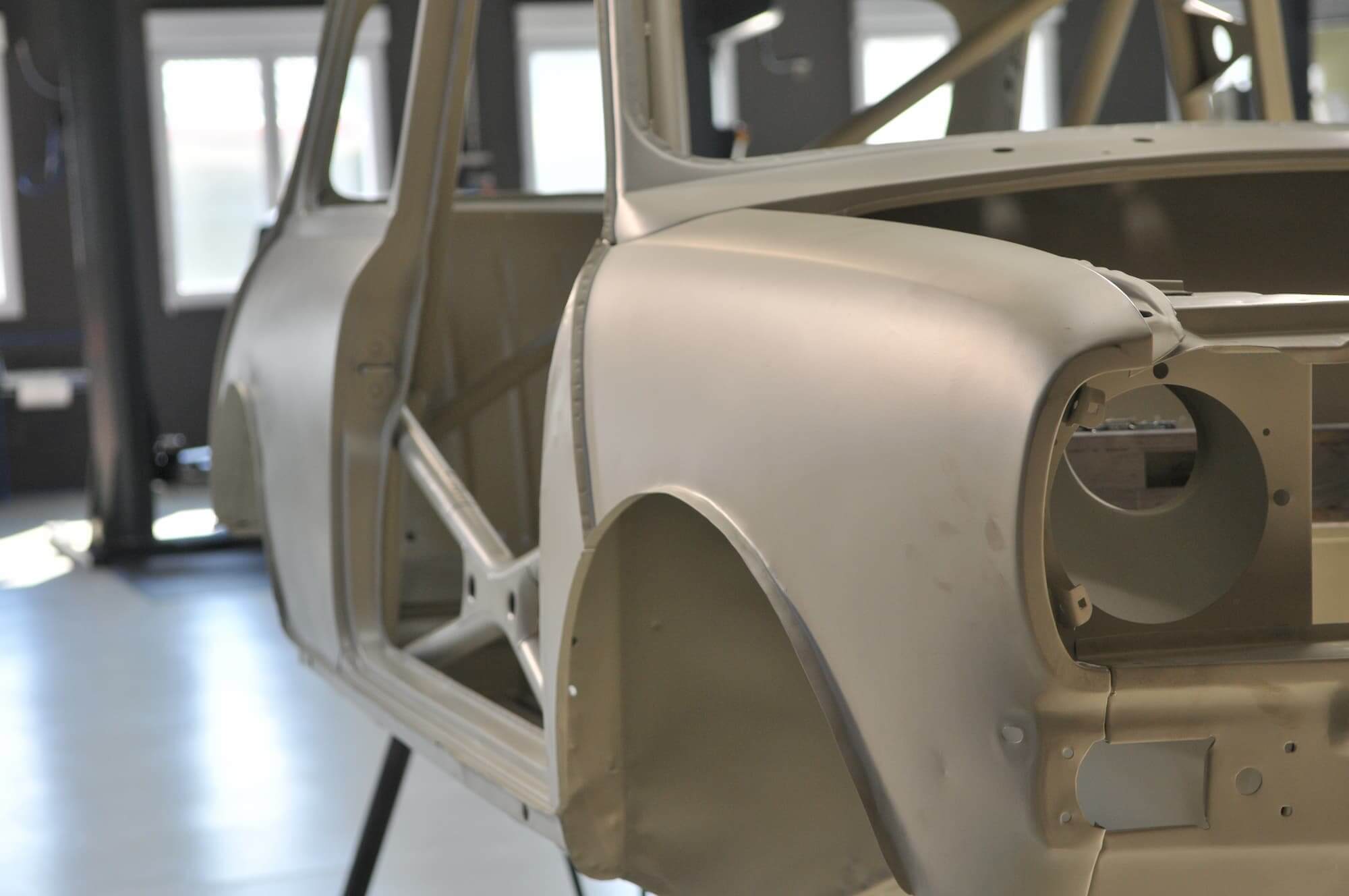 Mini Austin 1275GT au Garage des Damiers - racing engineering