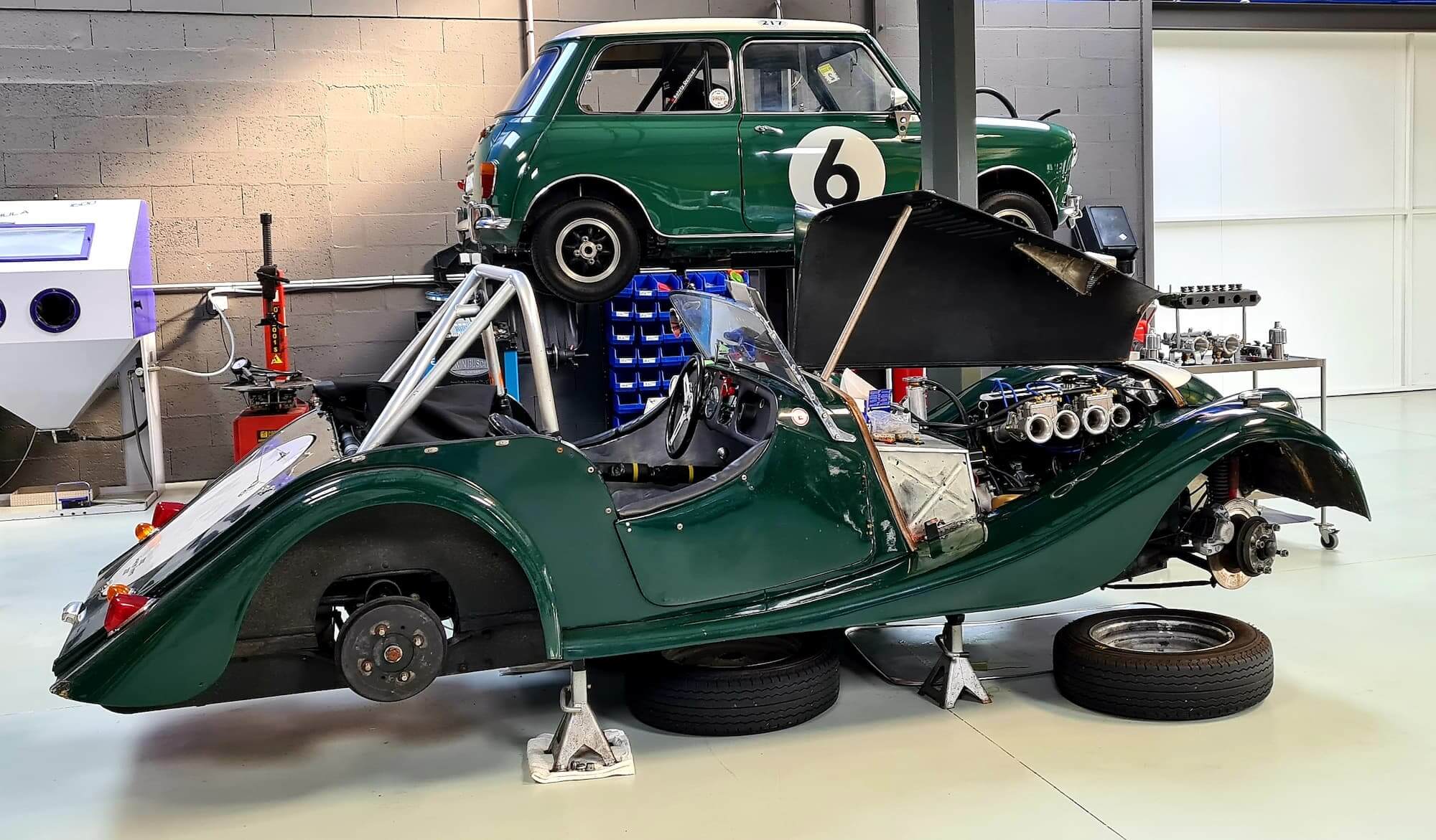 Garage des Damiers - Classic Morgan - Morgan 44 - Préparation compétition - British racing - Historic racing
